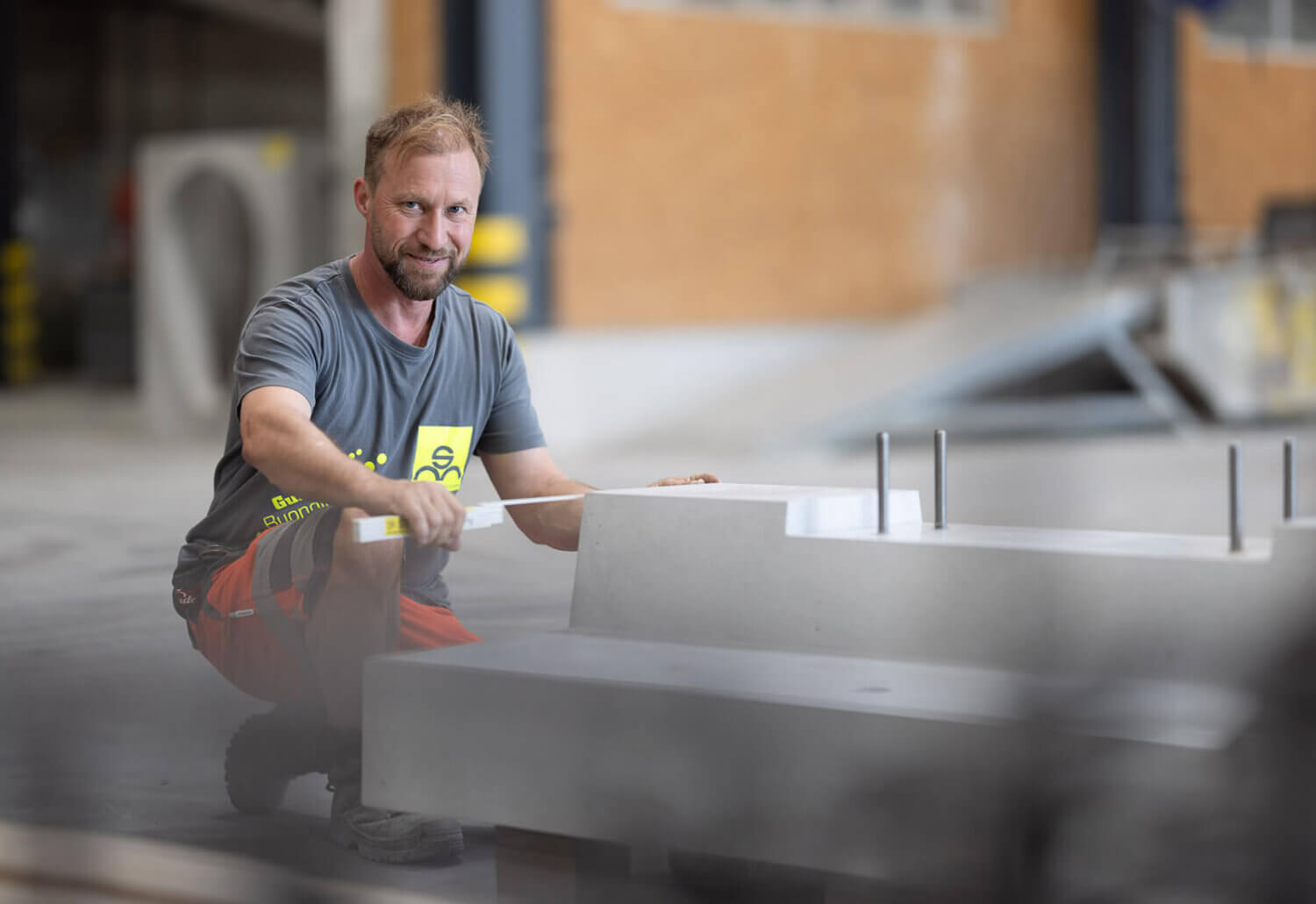 Mitarbeiter der Favre Betonwaren AG